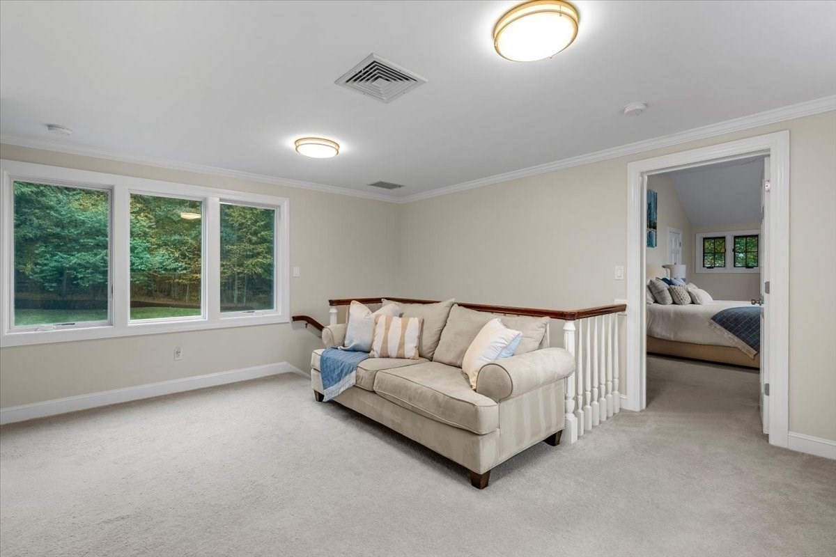 62 Metacomet Way Property Photo 17
