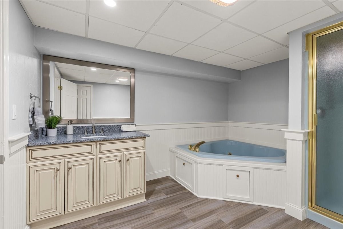 62 Metacomet Way Property Photo 33