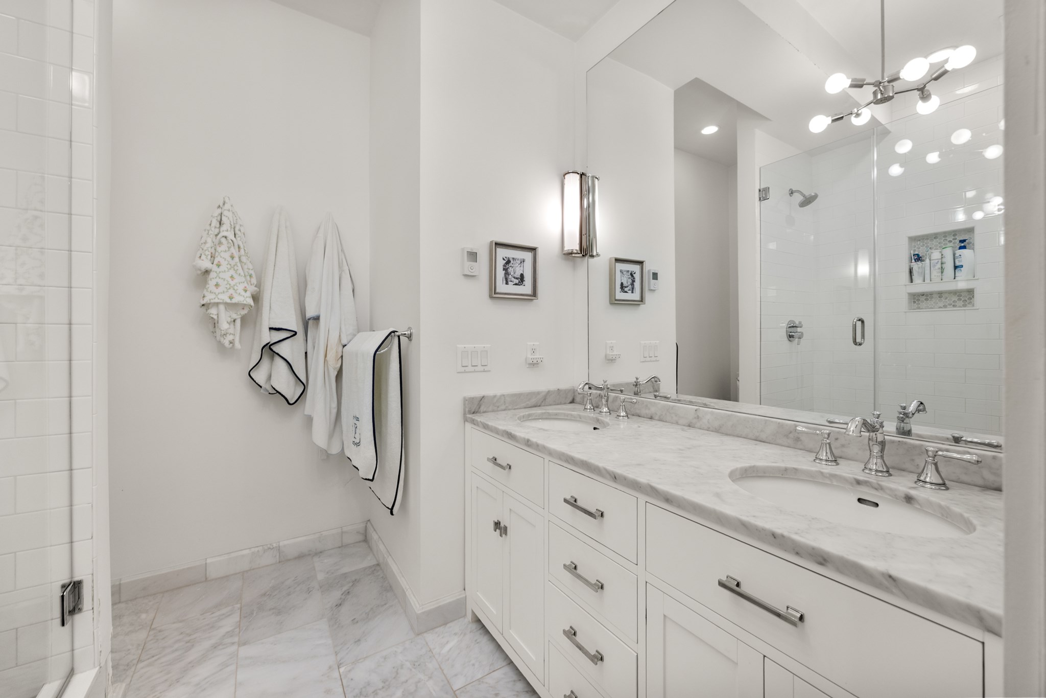 1166 Washington St # 301 Property Photo 11