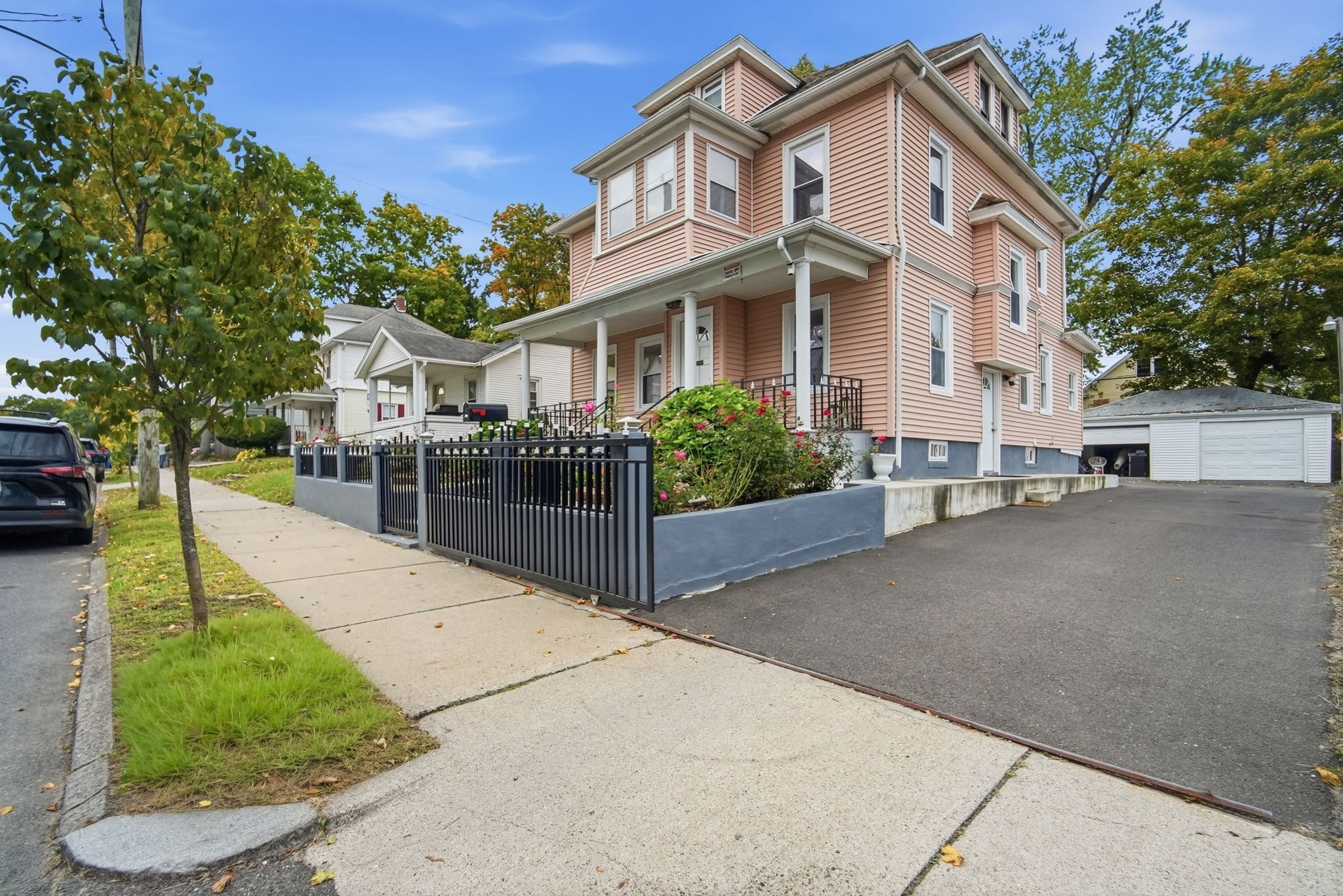 98 Bristol Street Property Photo 2