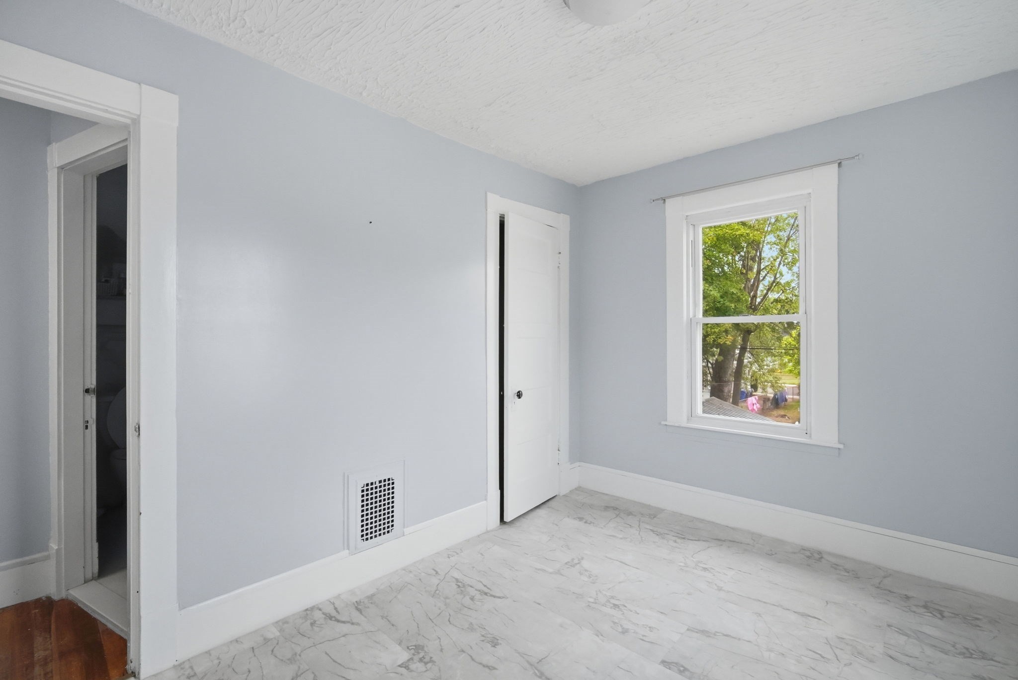 98 Bristol Street Property Photo 14
