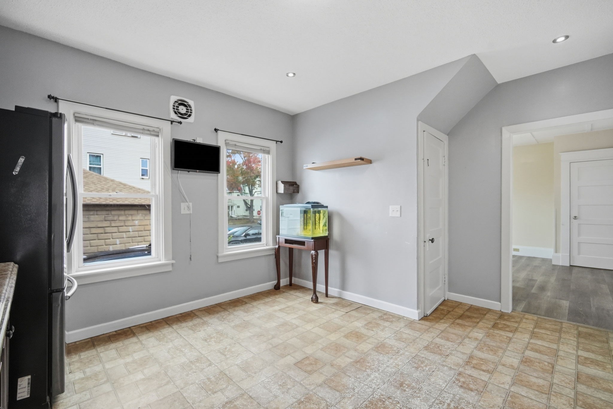 98 Bristol Street Property Photo 25