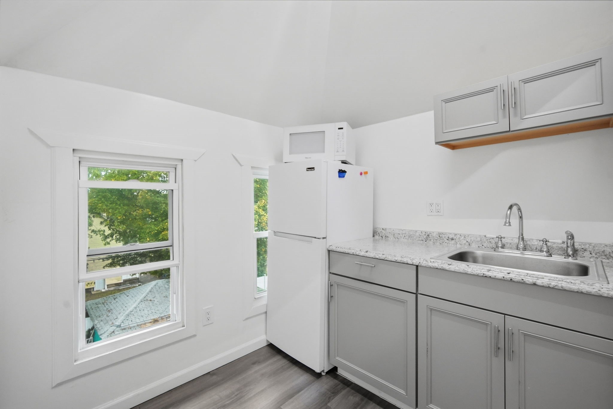 98 Bristol Street Property Photo 27