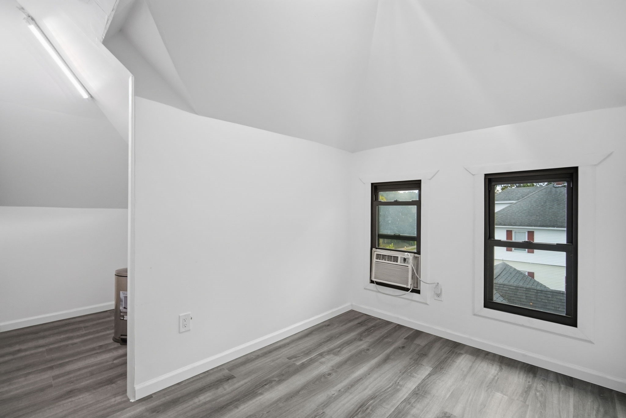 98 Bristol Street Property Photo 30