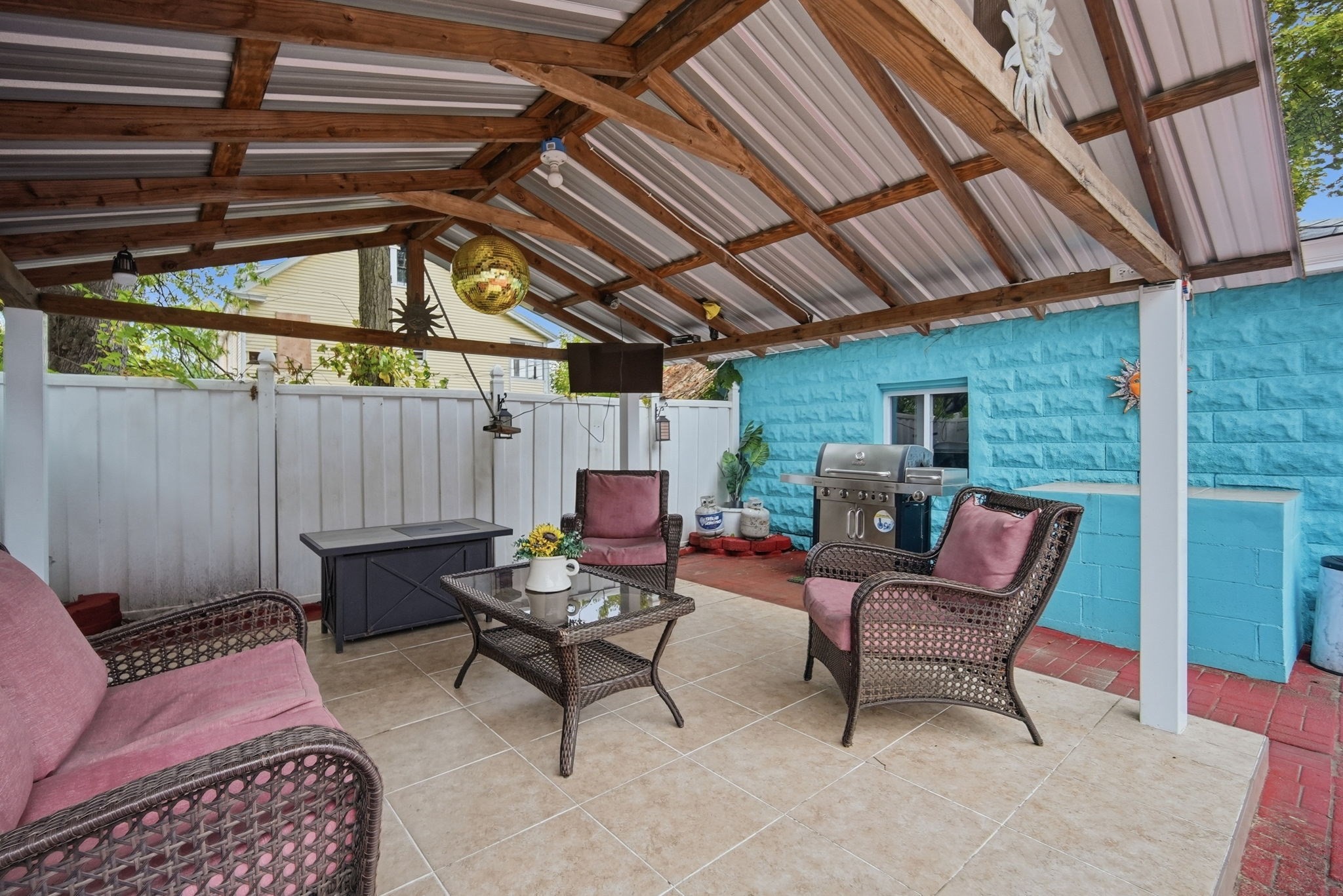 98 Bristol Street Property Photo 34