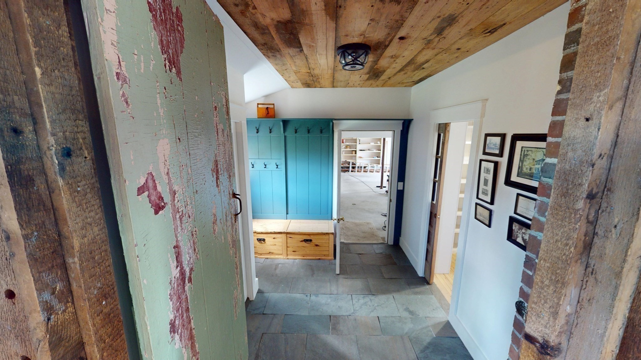 10 Mansfield Ave Property Photo 9