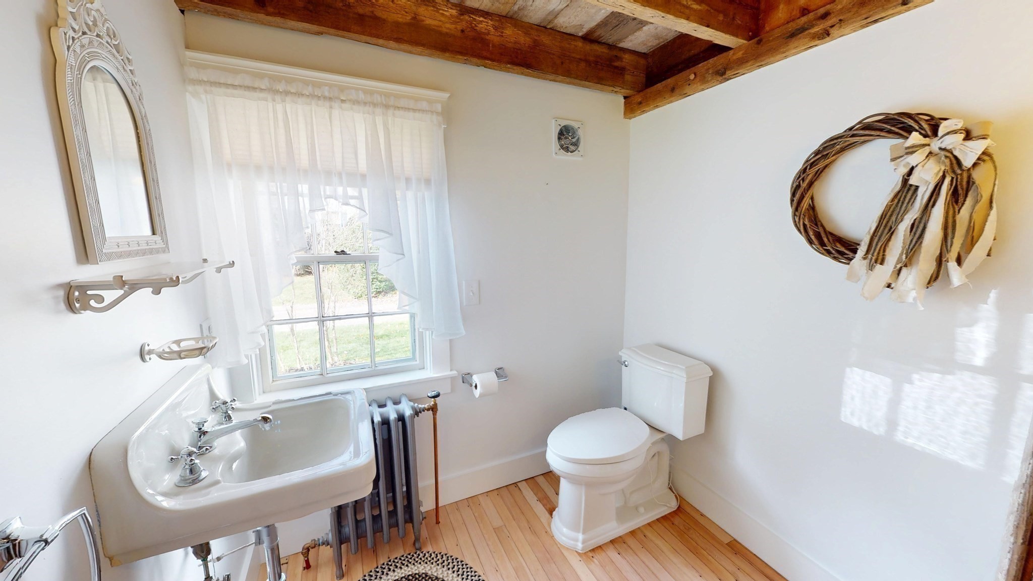 10 Mansfield Ave Property Photo 11