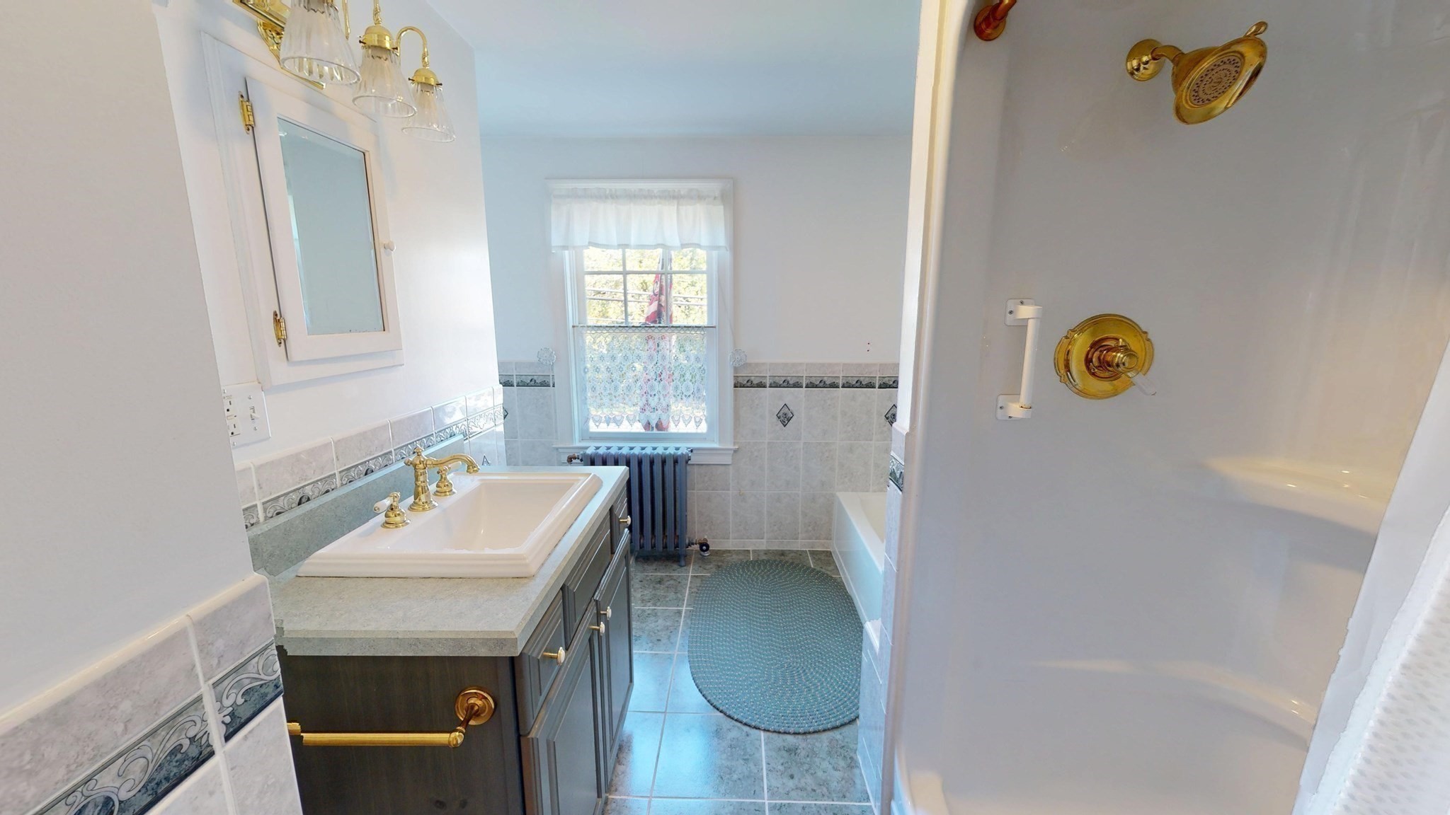 10 Mansfield Ave Property Photo 20