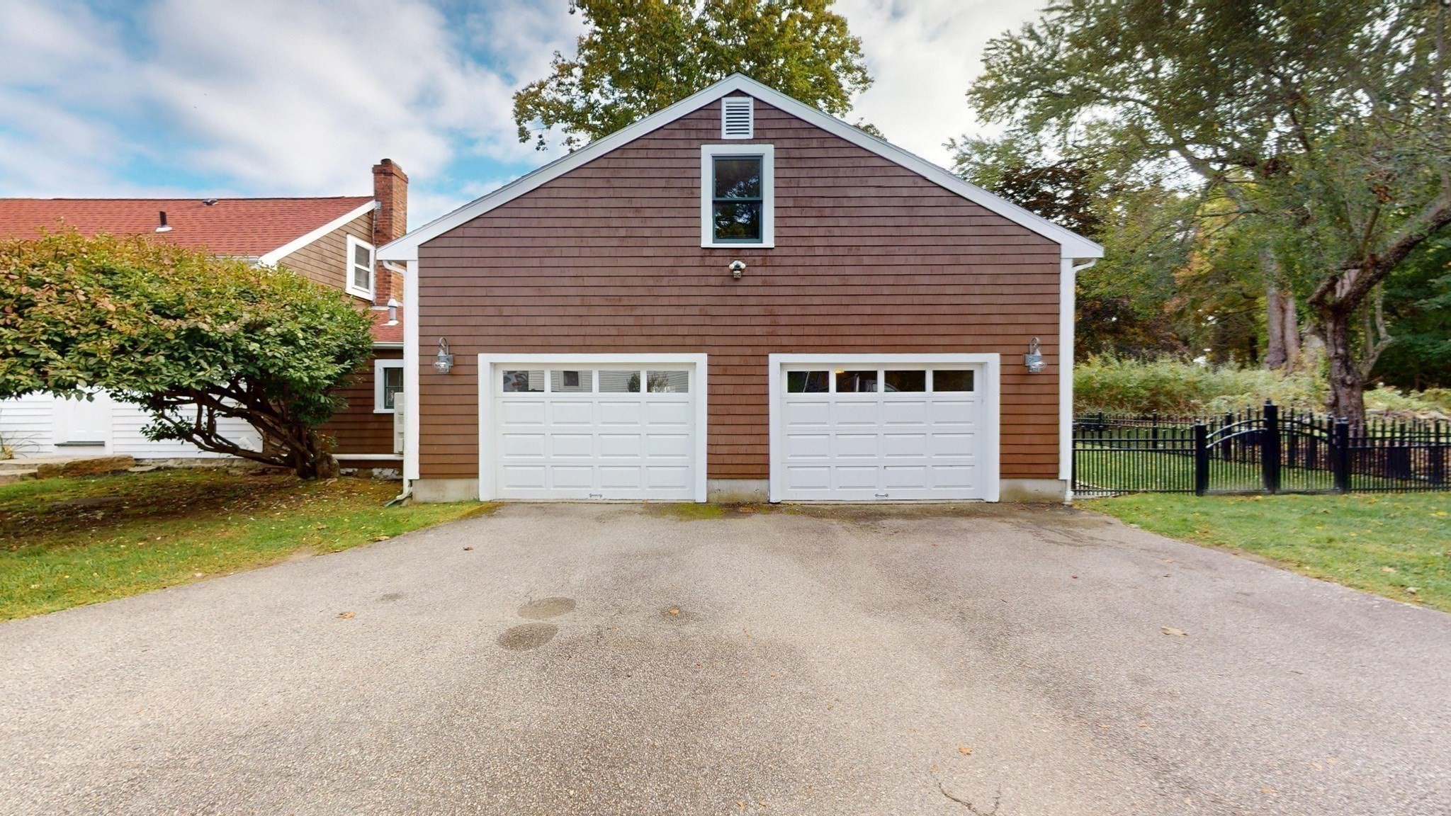 10 Mansfield Ave Property Photo 25