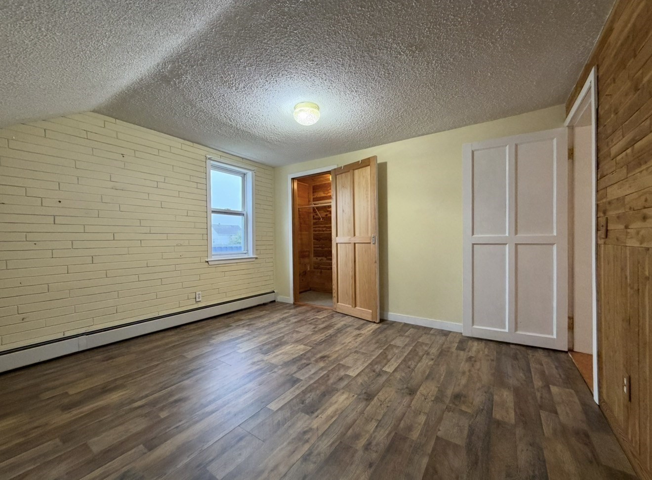 45 Thompson St # 2 Property Photo 6