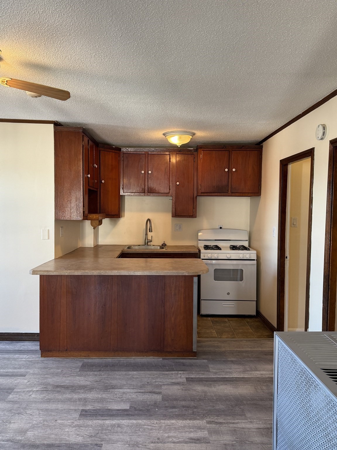 212-218 Lowell St # 3w Property Photo 2