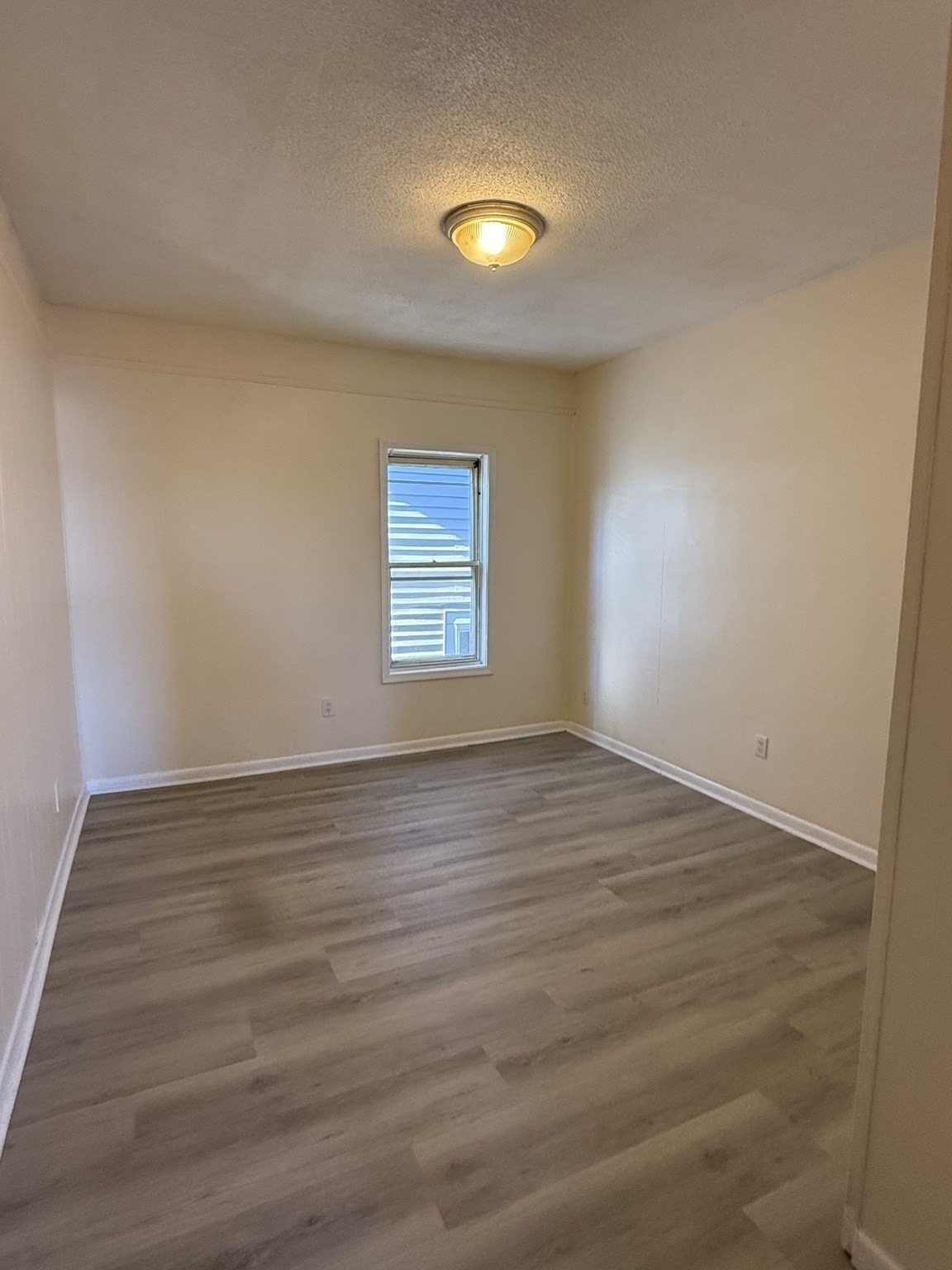 212-218 Lowell St # 3w Property Photo 6