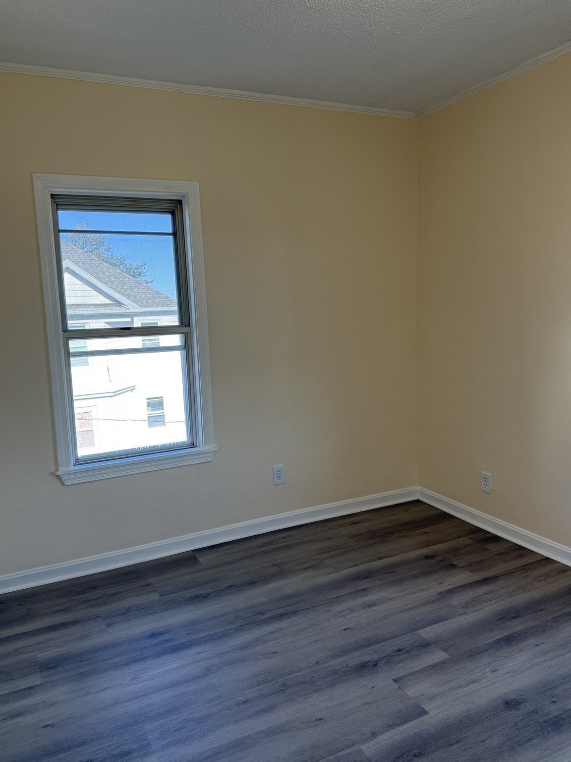 212-218 Lowell St # 3w Property Photo 7