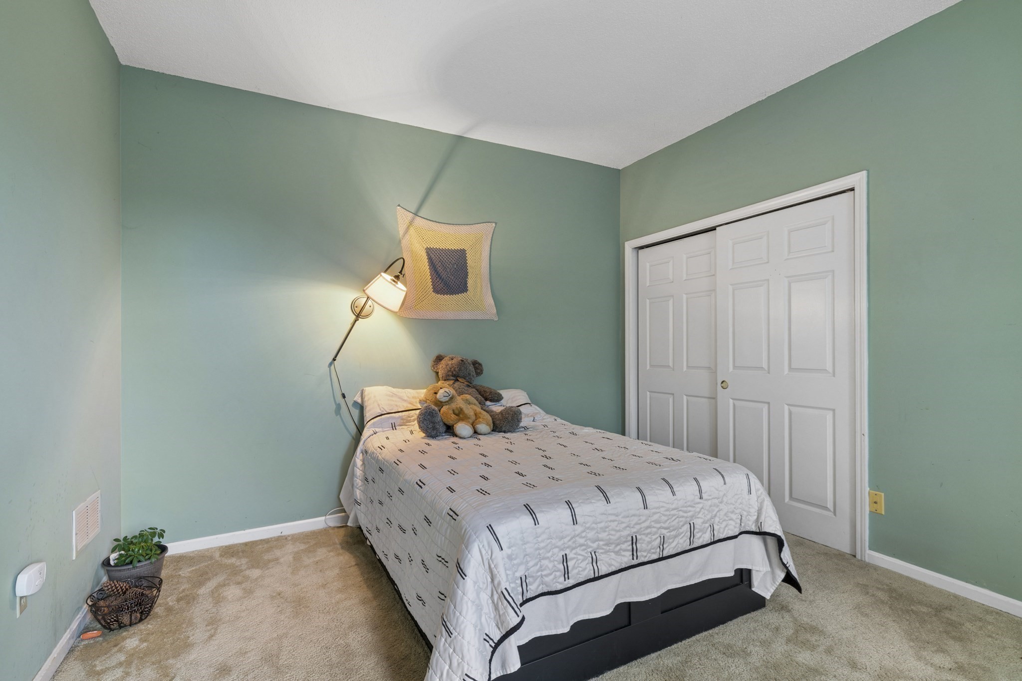 104 Hartford Ave E # 1 Property Photo 12