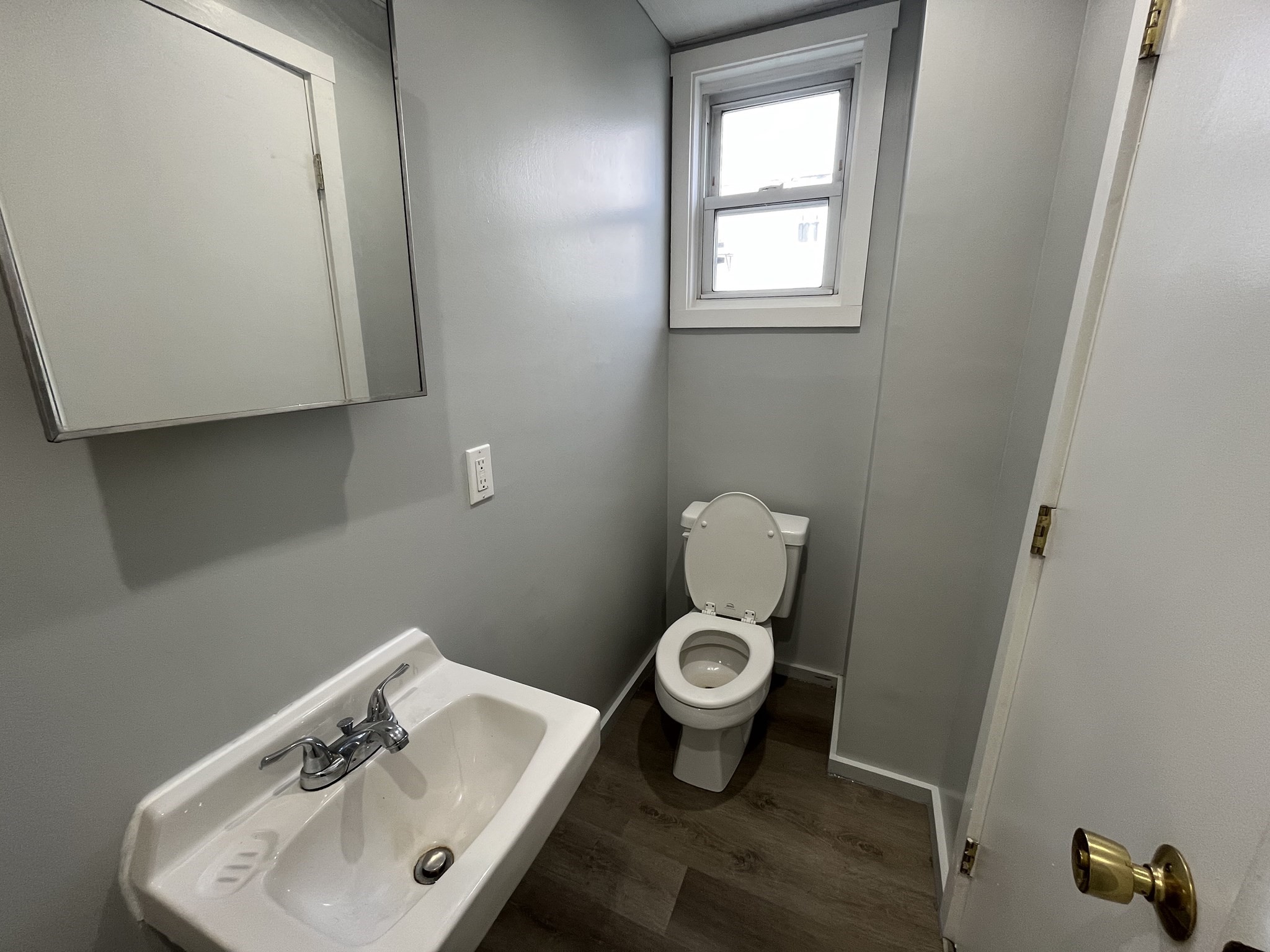 306 Bank St # 2 Property Photo 8