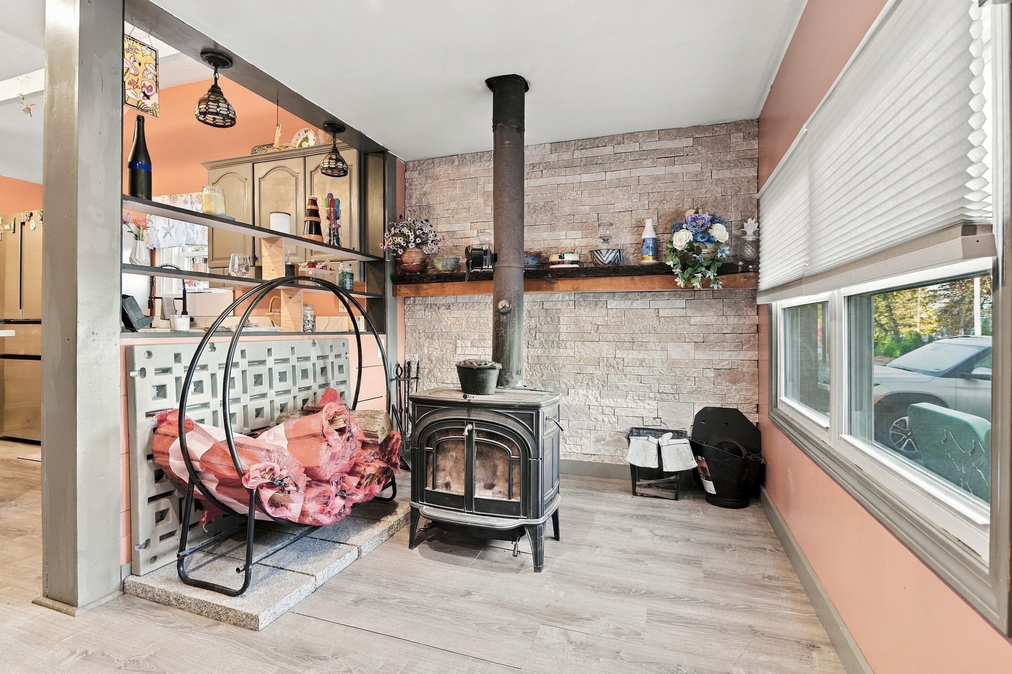21 Custer St Property Photo 2