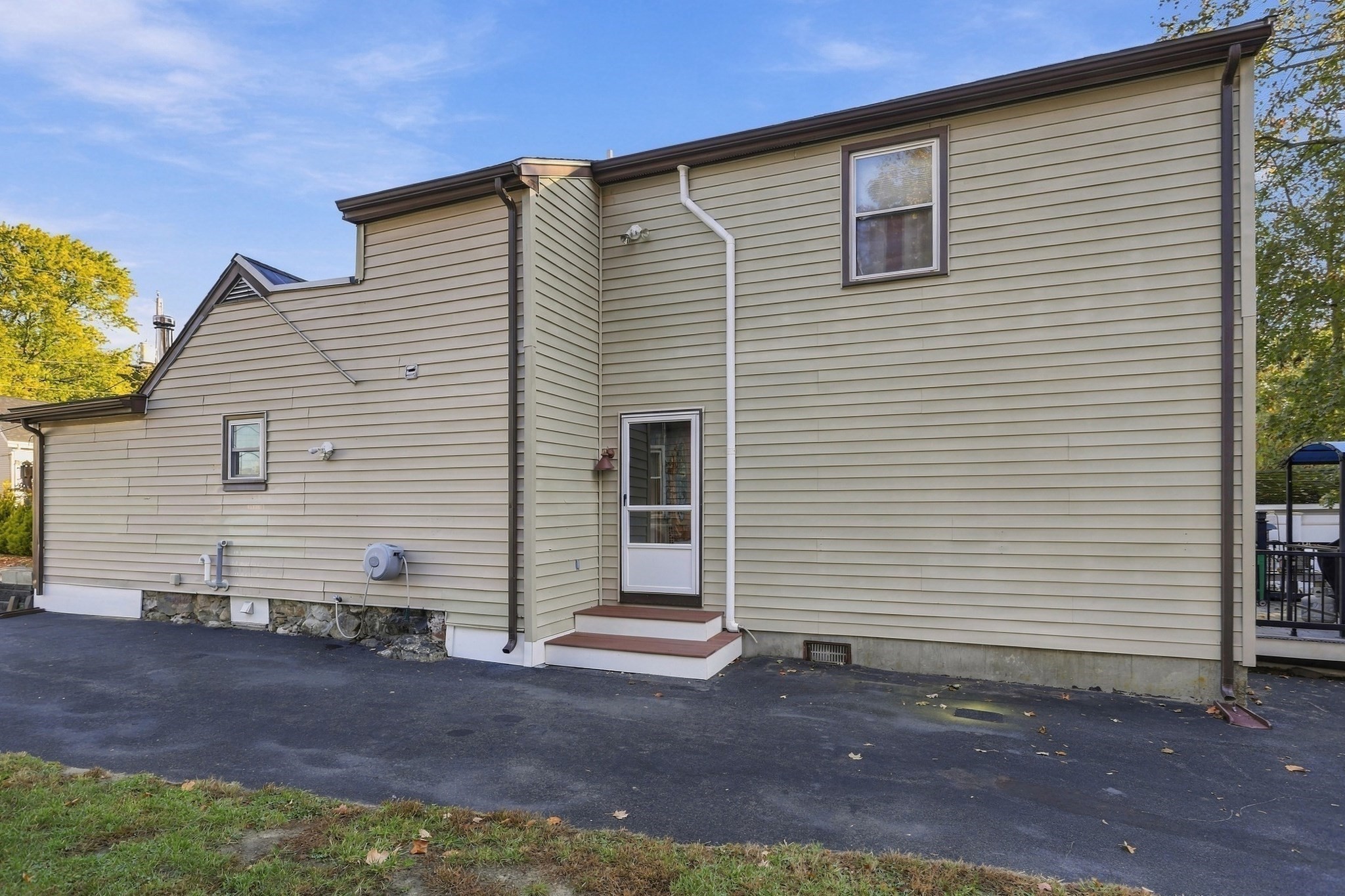 21 Custer St Property Photo 17
