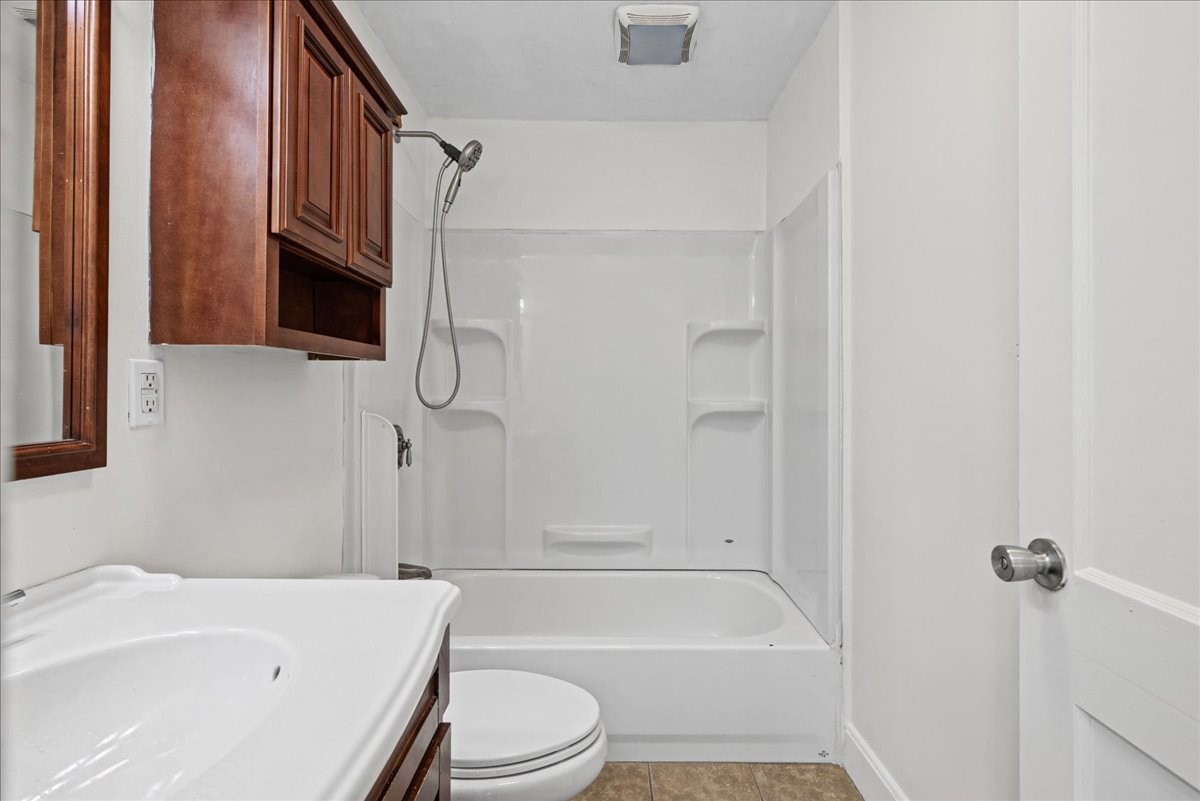 13 Oakdale Road Property Photo 15