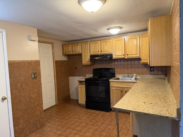 11 Auna Dr # 3 Property Photo 3