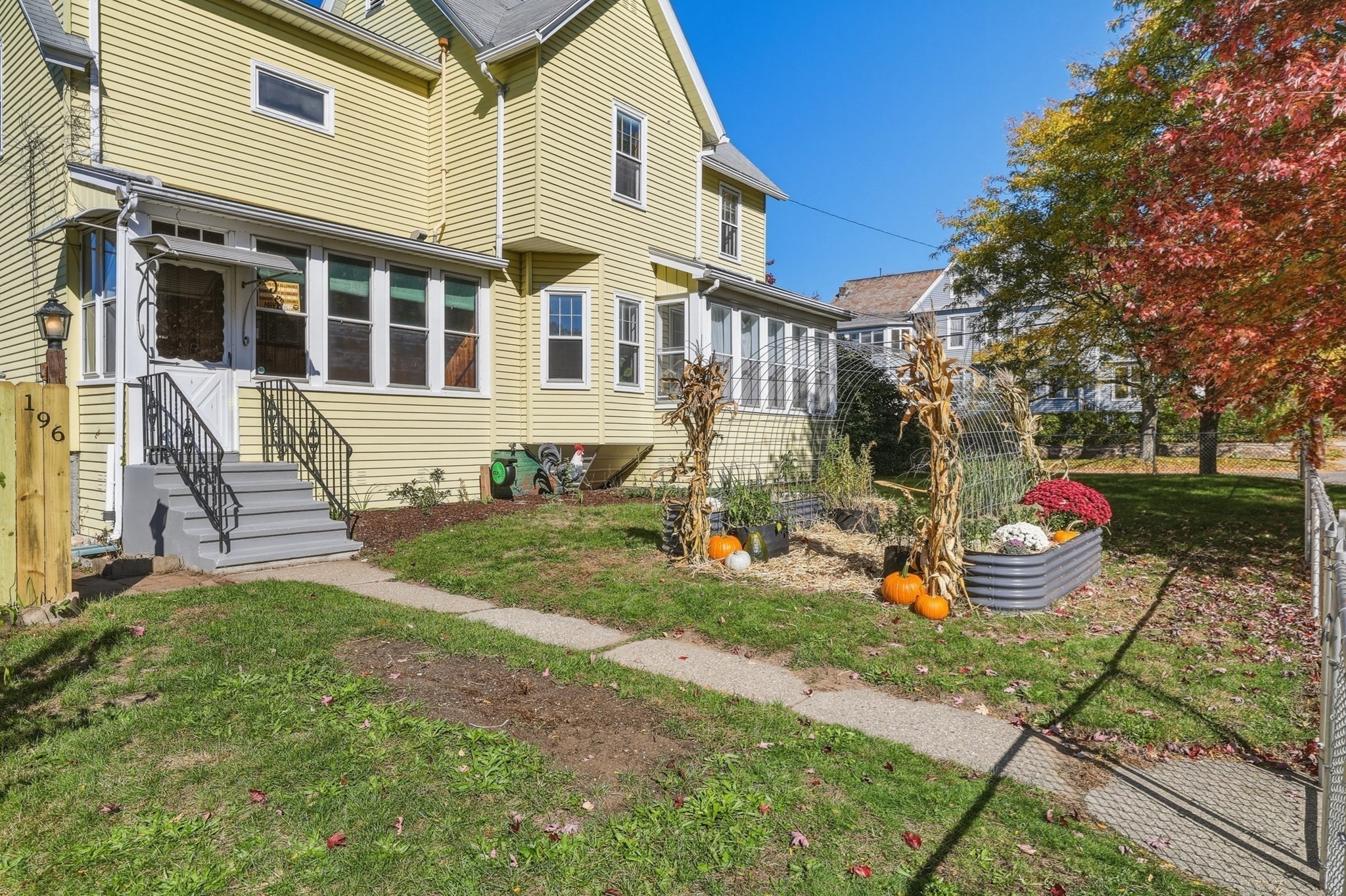 196 Sargeant St Property Photo 1