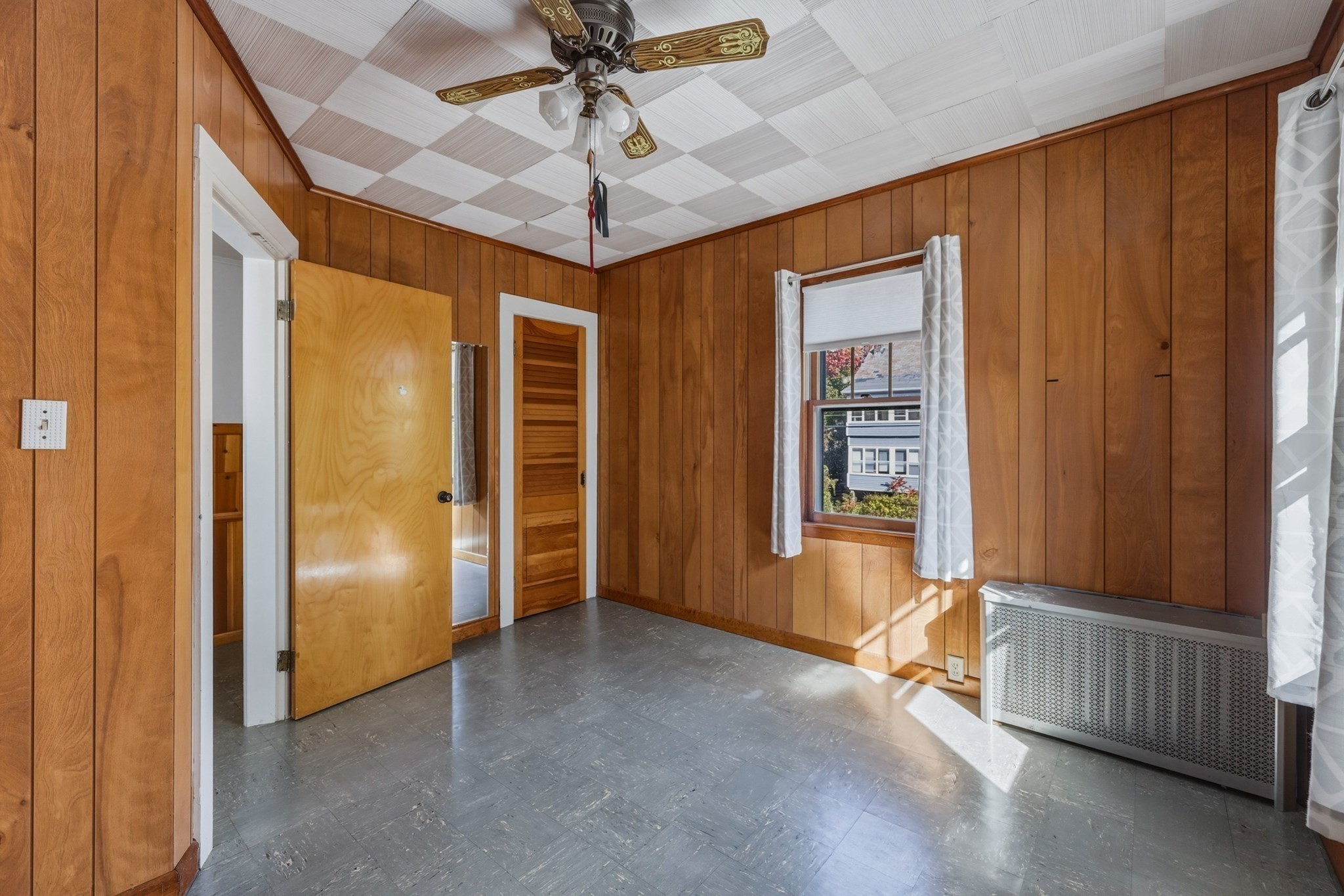 196 Sargeant St Property Photo 21