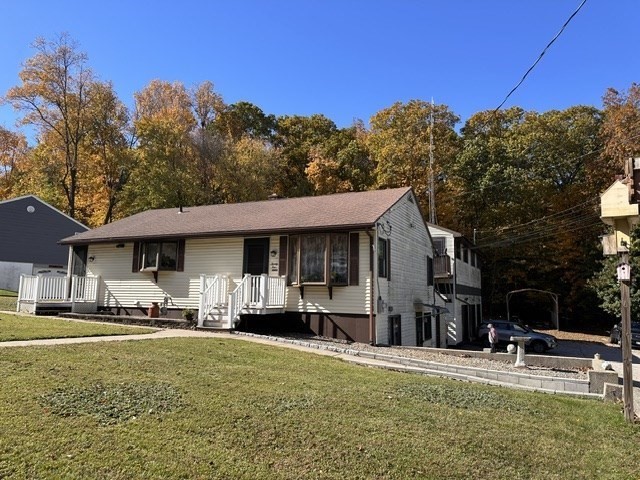 24 Woodland St Property Photo 2