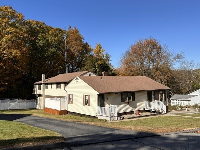 24 Woodland St Property Photo 5