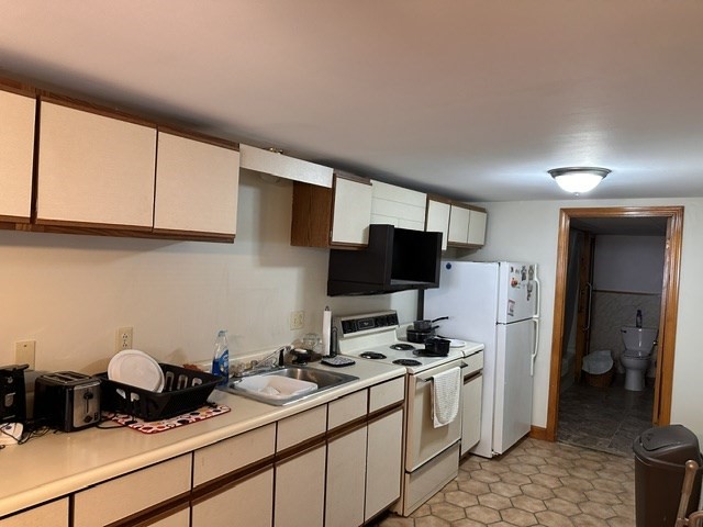 24 Woodland St Property Photo 20
