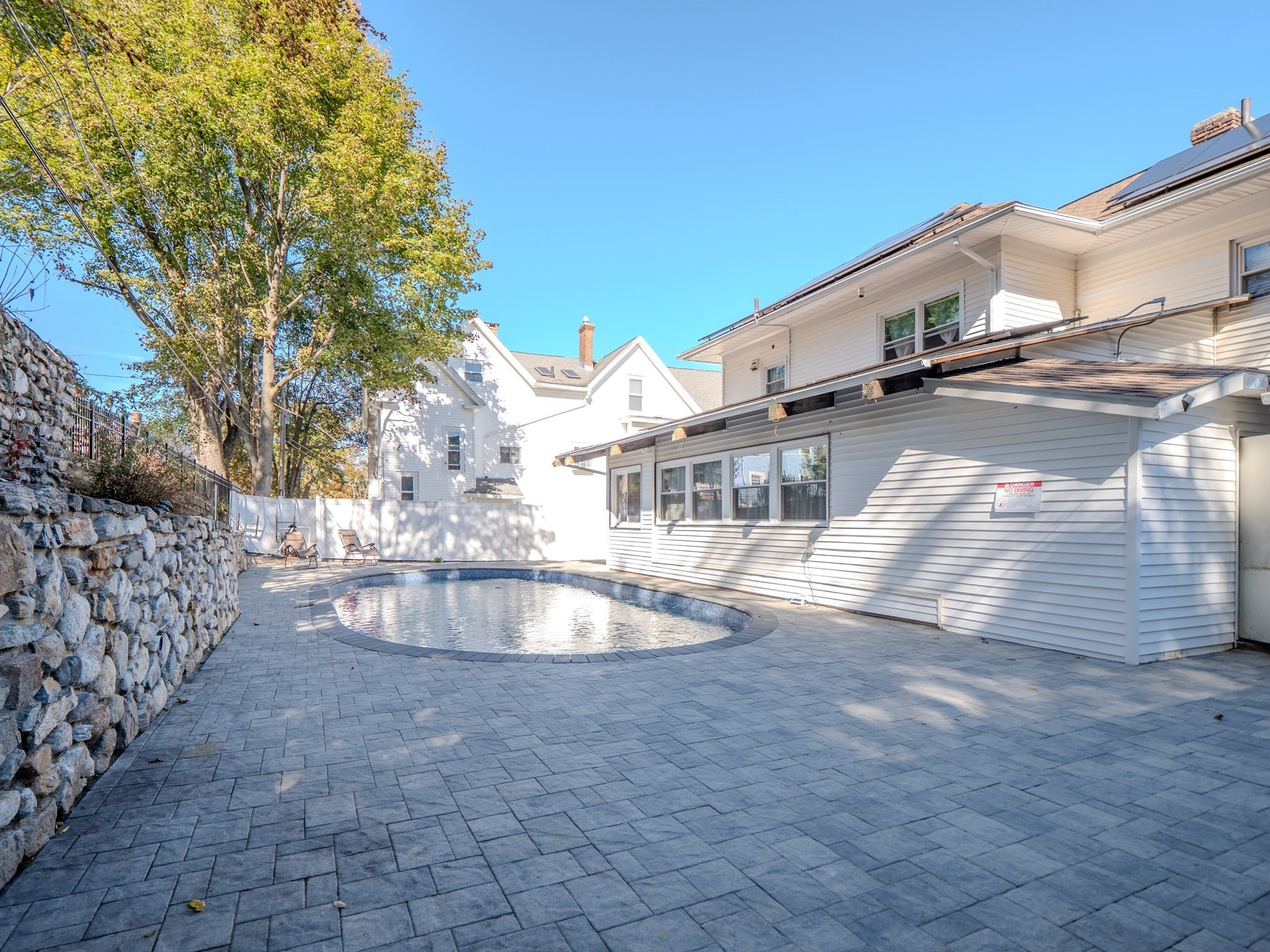 16 Morningside Rd Property Photo 3