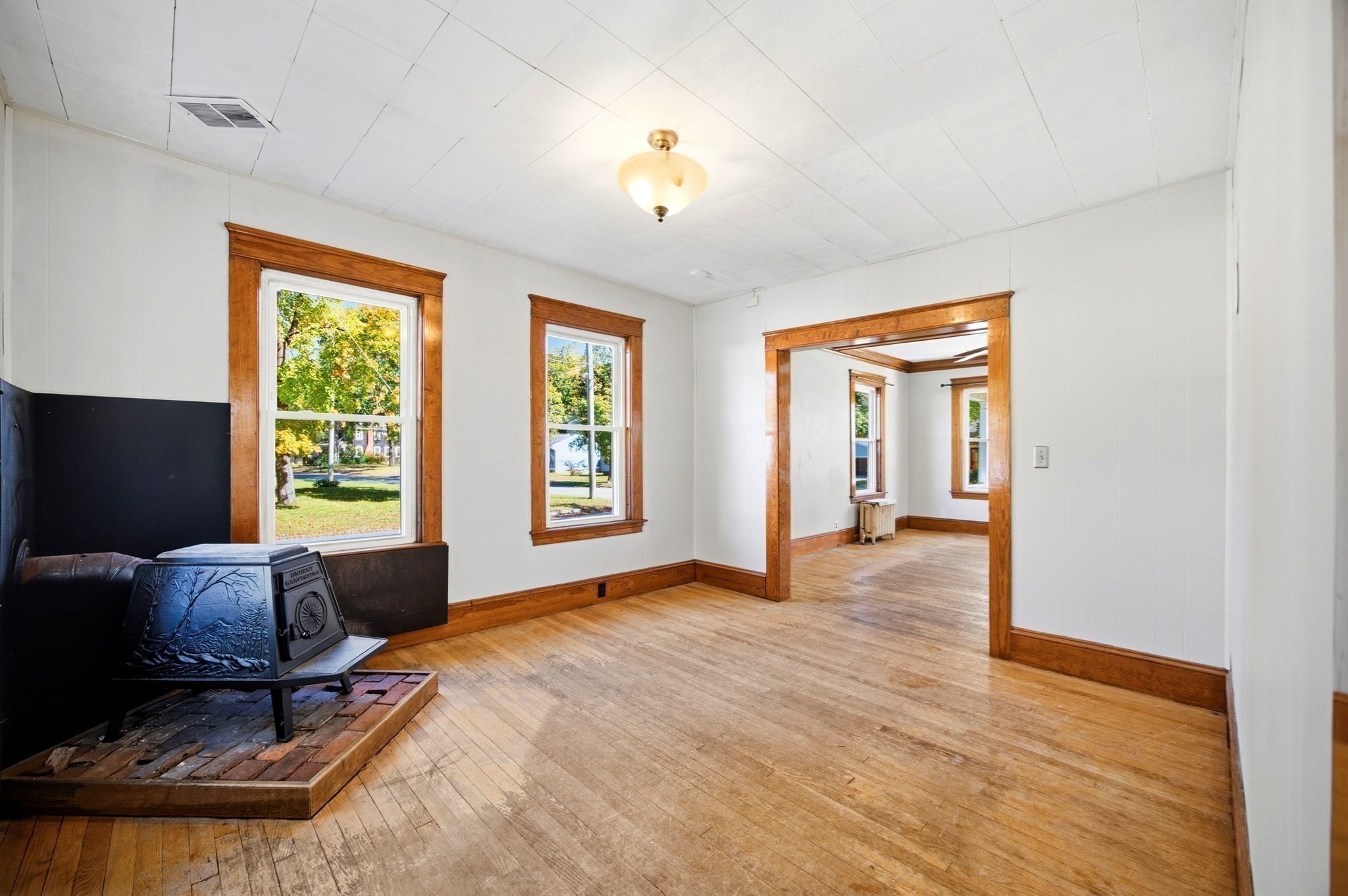 25 Park Ave Property Photo 14