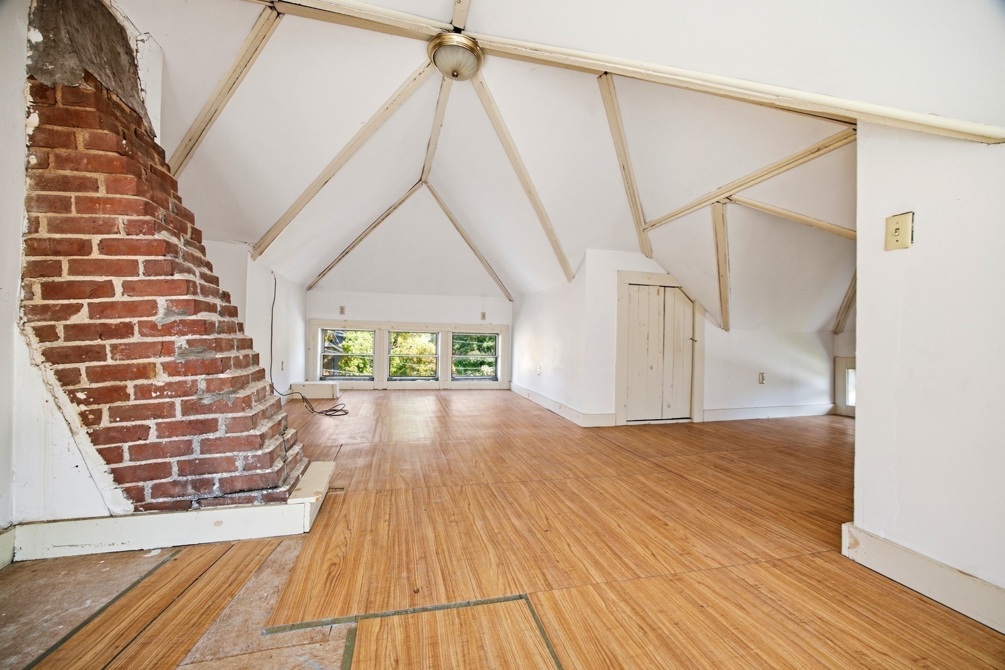 25 Park Ave Property Photo 35