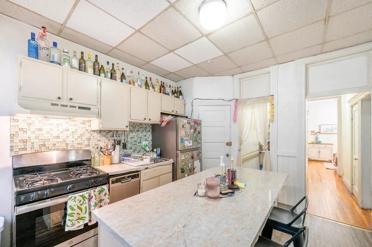 382 Riverway # 2 Property Photo 15