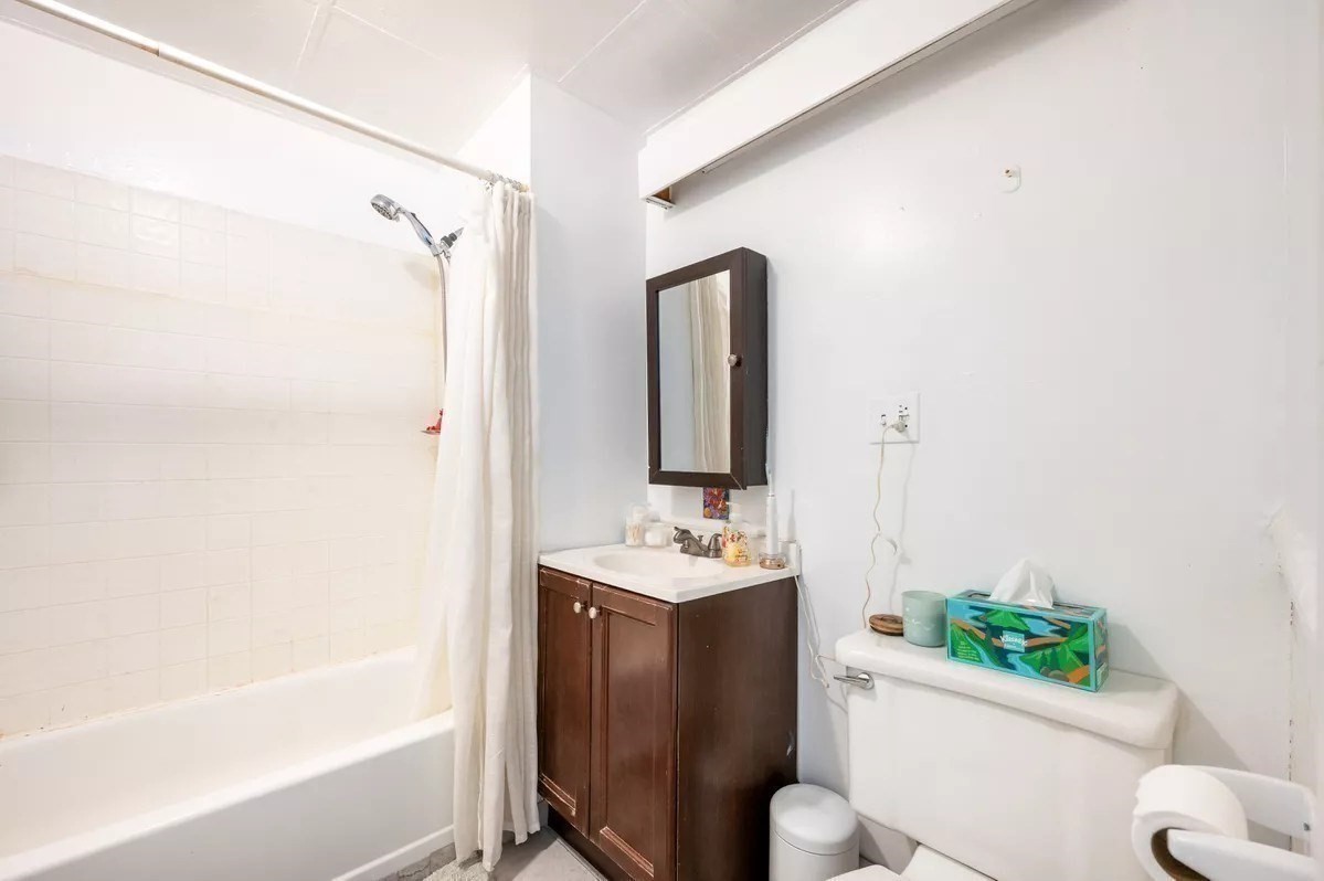 382 Riverway # 2 Property Photo 17