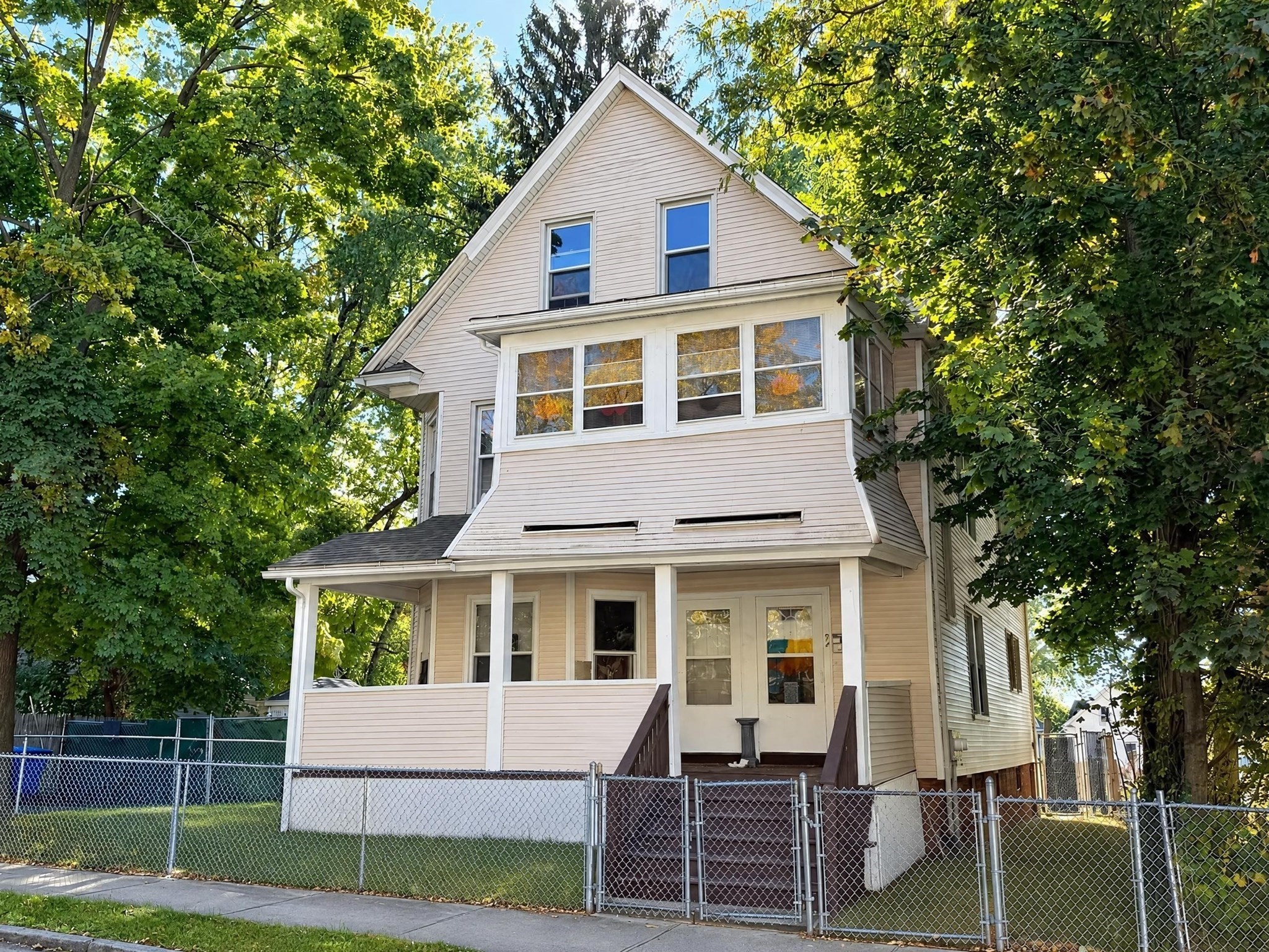 92-94 Genesee St Property Photo 1