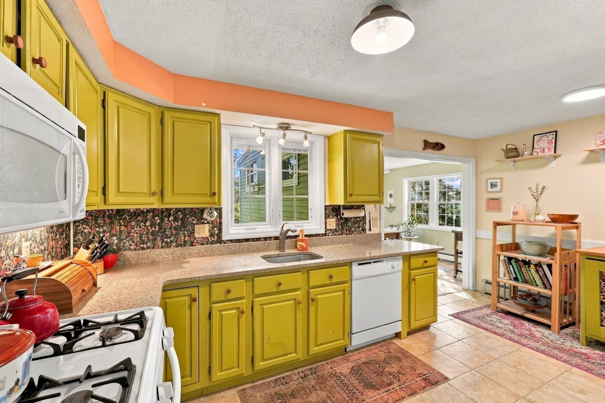 5 Maxine Cir Property Photo 8