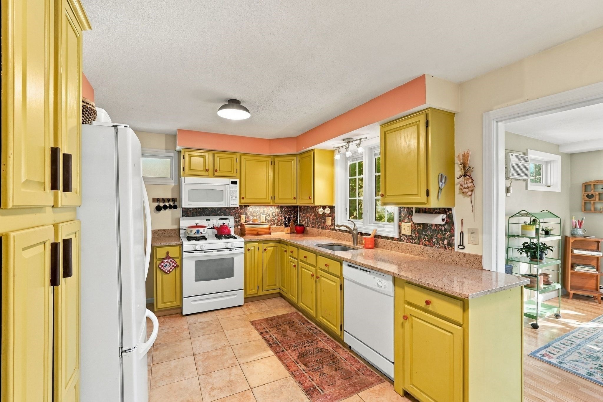 5 Maxine Cir Property Photo 11