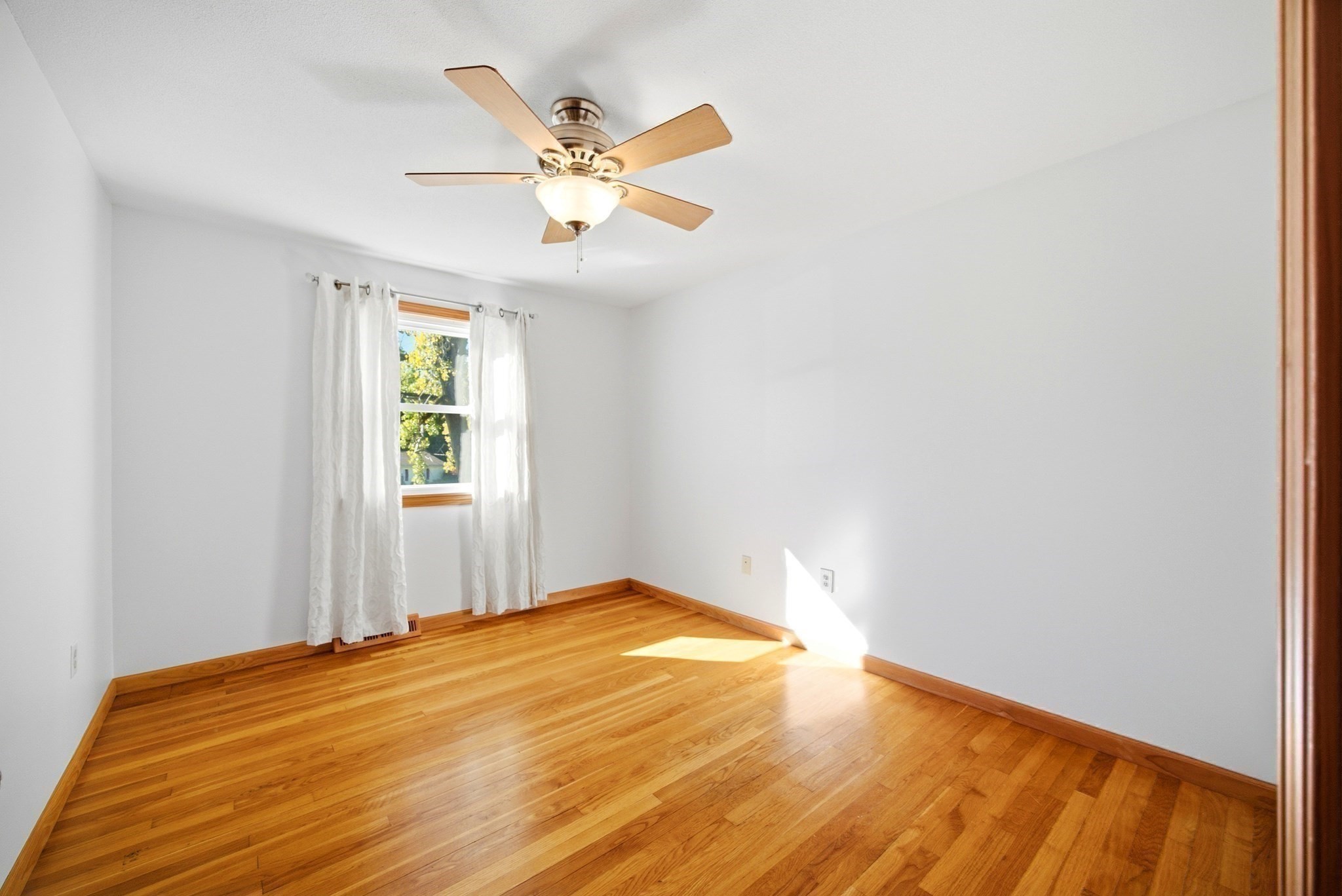 37 Upland Rd Property Photo 15
