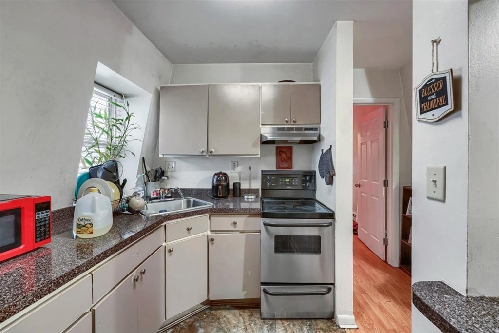 43 Woodward Ave # 2 Property Photo 1