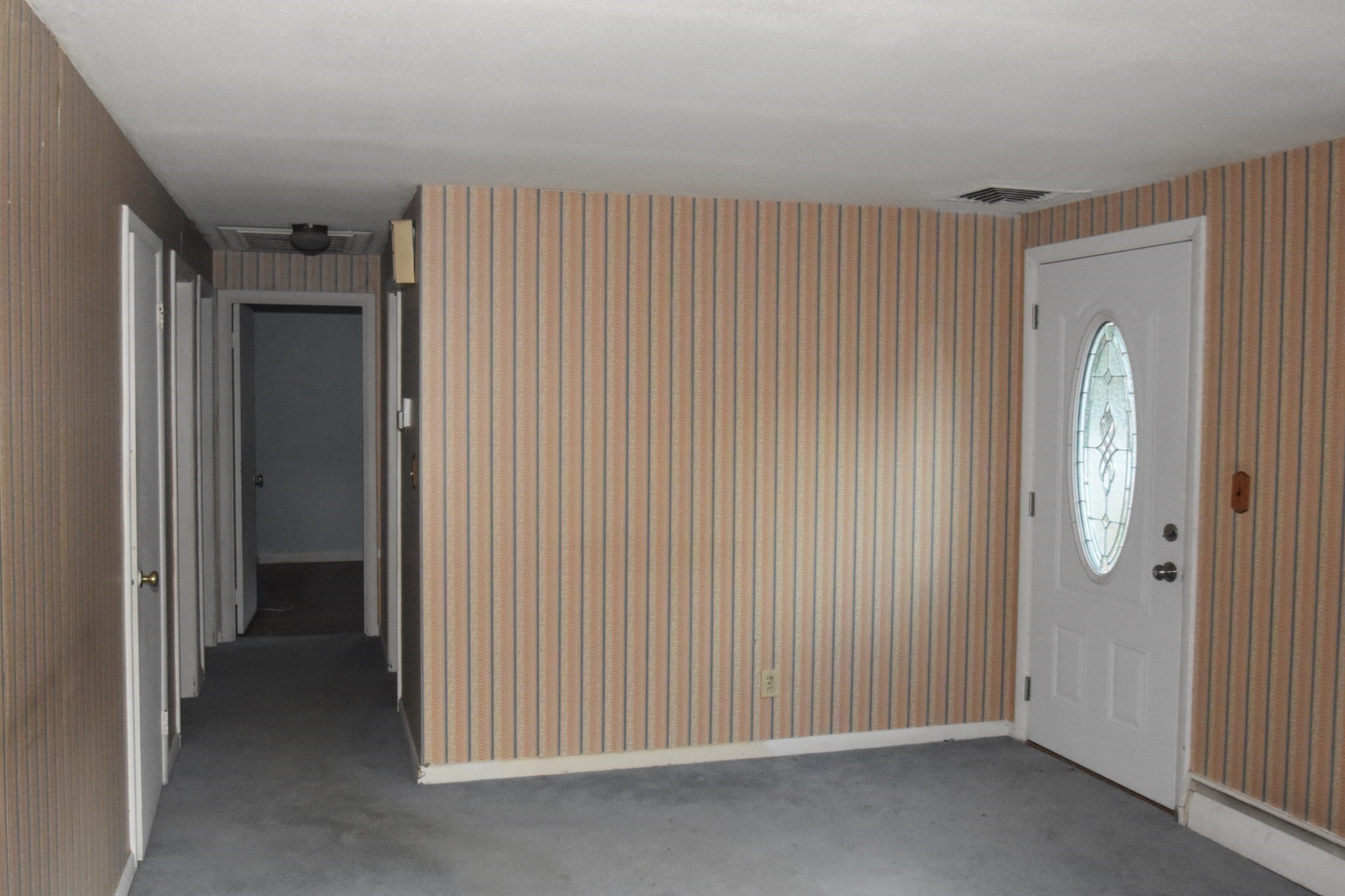 648 North Street Property Photo 7