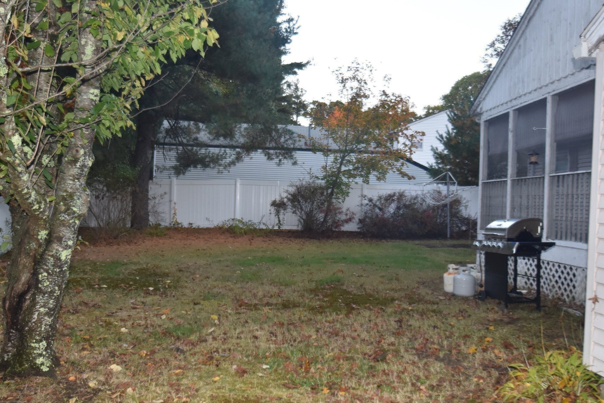 648 North Street Property Photo 24
