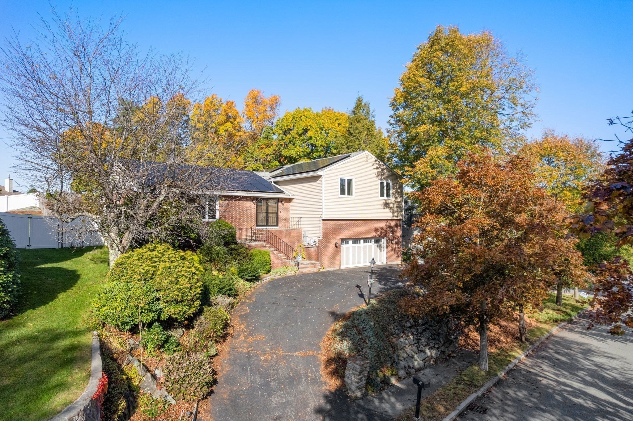 5 Pebble Place Property Photo 2