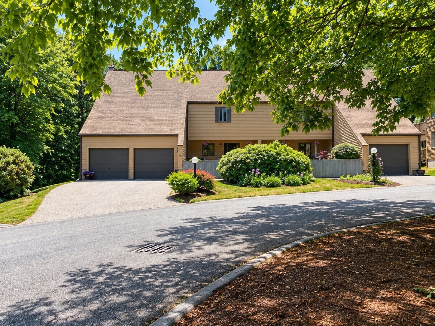 10 Clarendon Common # 10 Property Photo 1