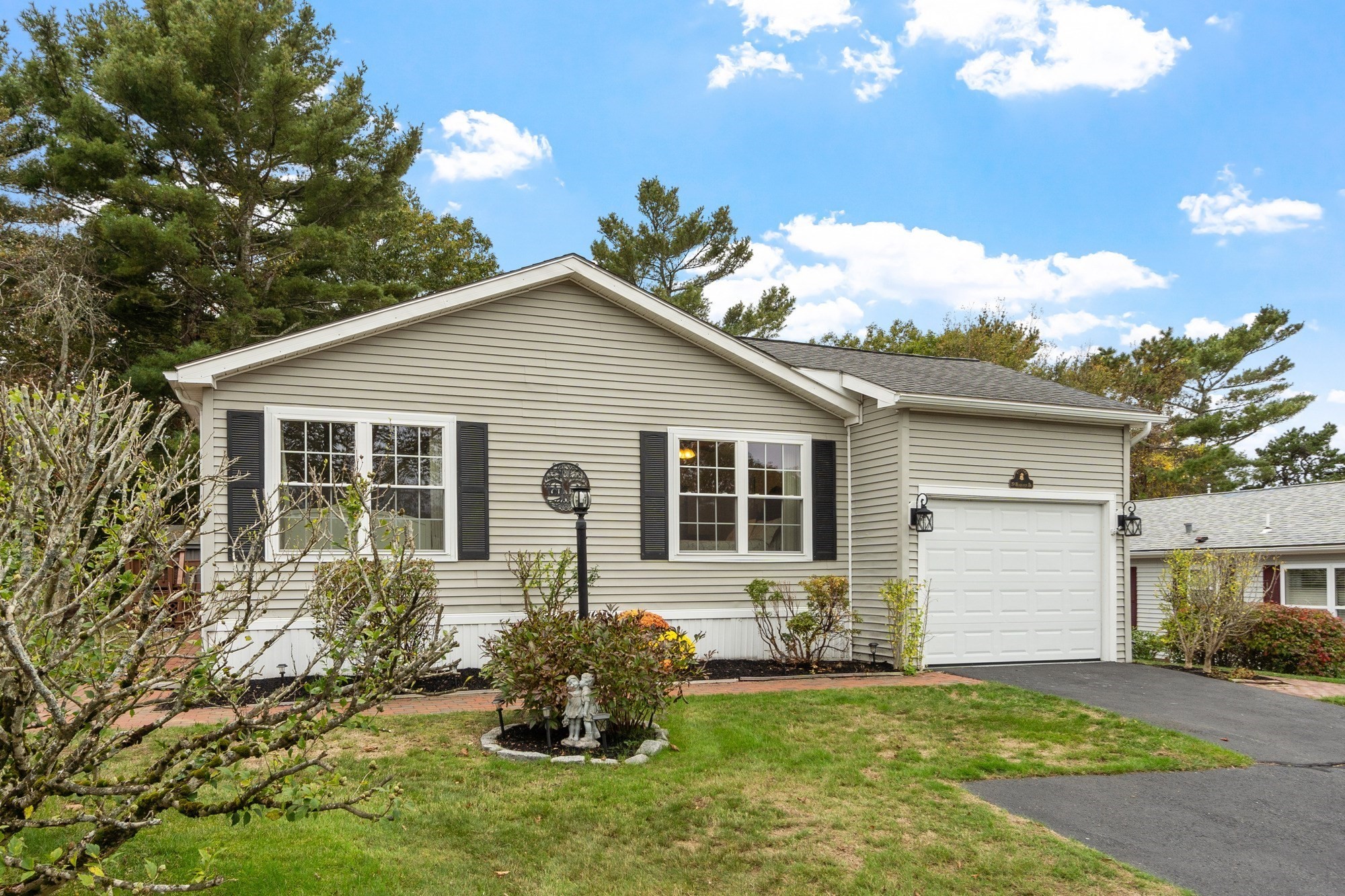 19 Headlands Drive Property Photo 1