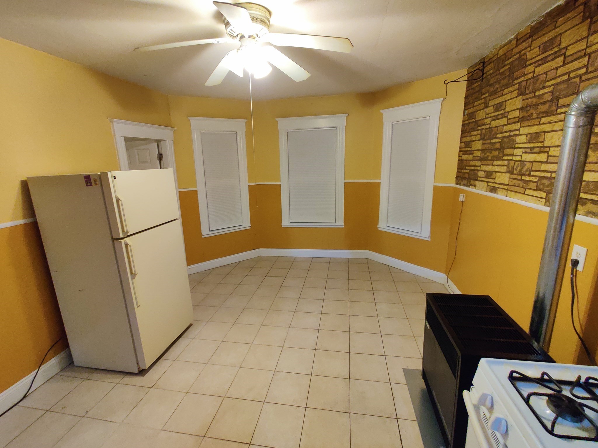 14 Wall St Property Photo 18