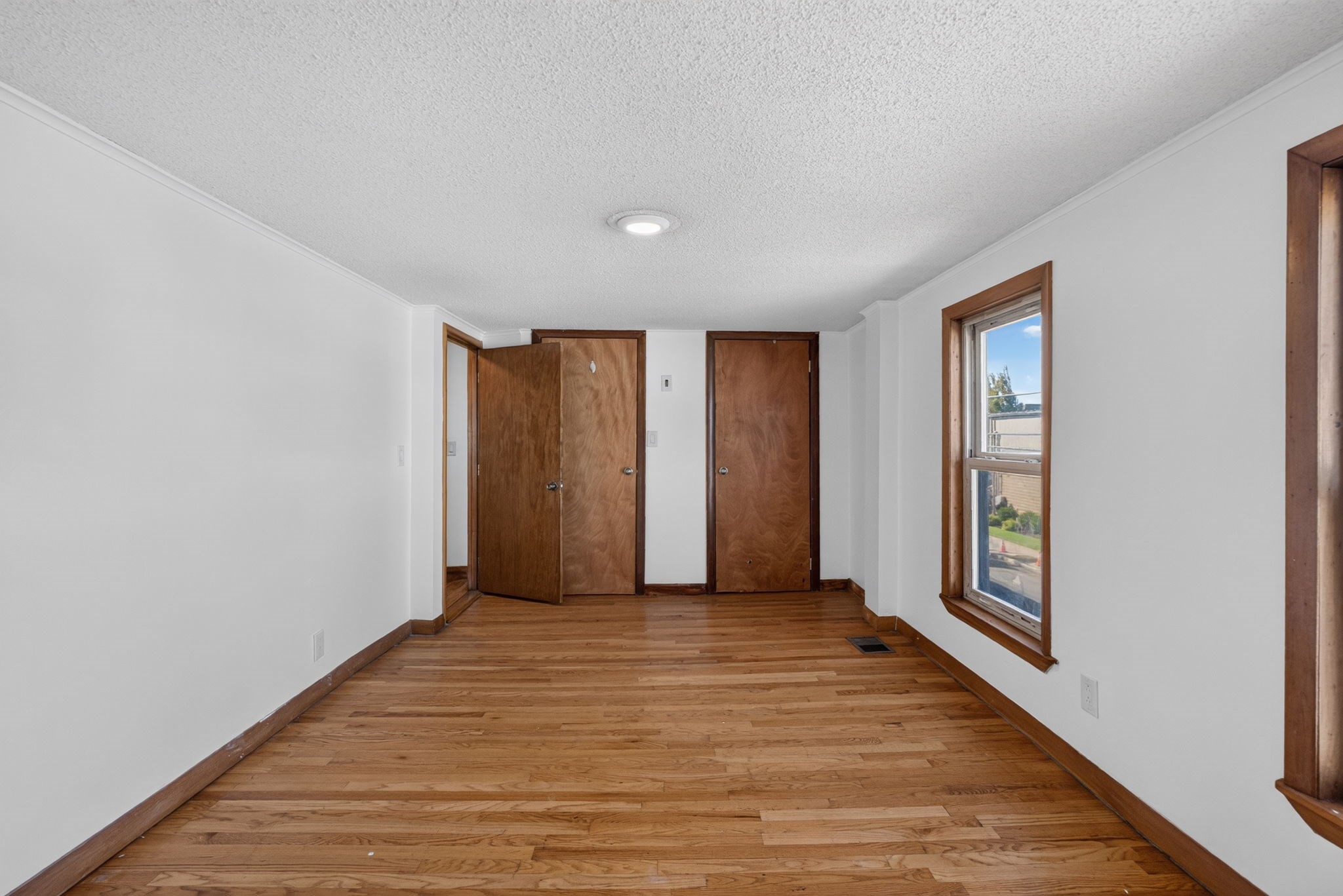 108 Madison St Property Photo 5