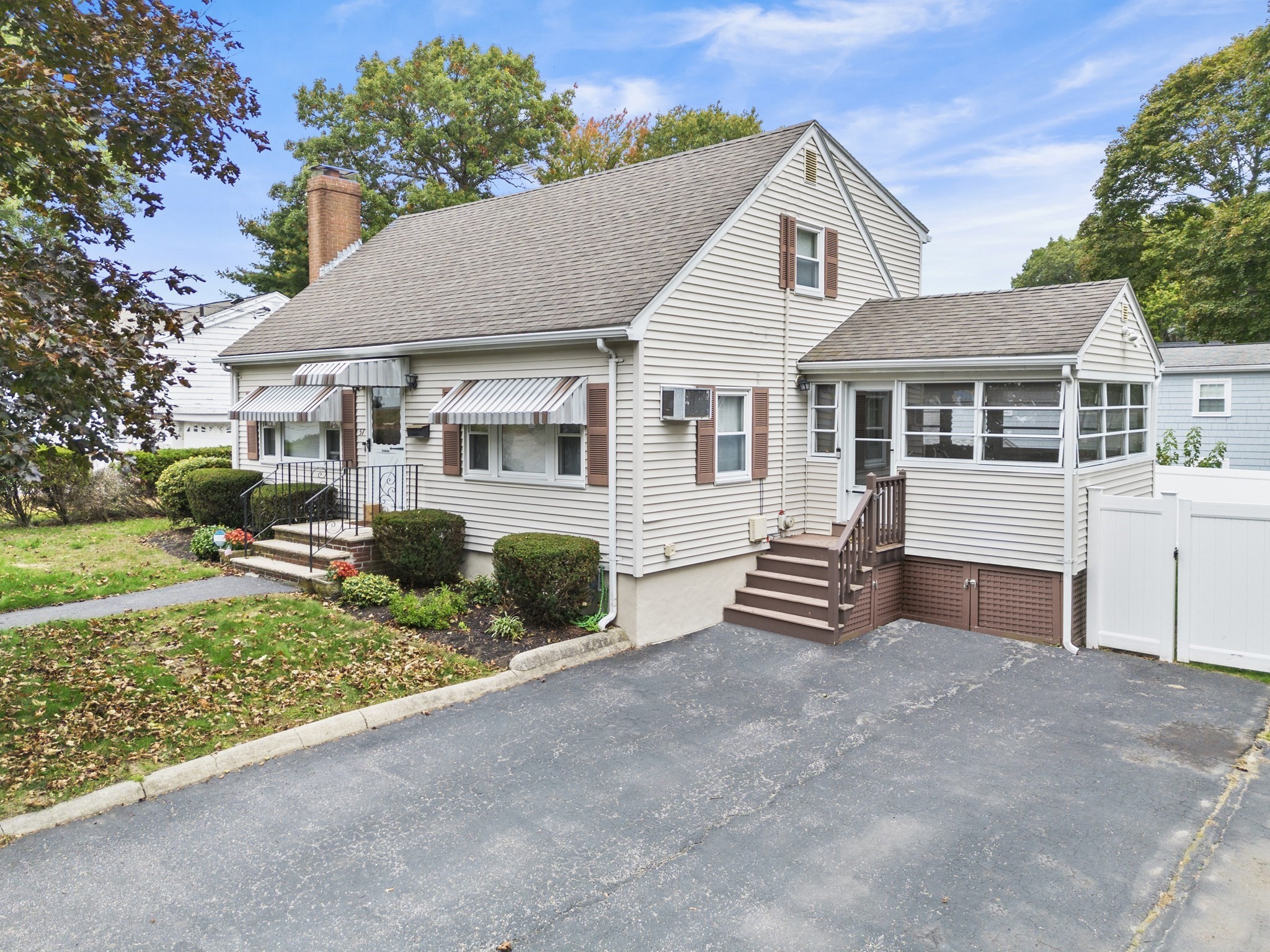 57 Wilbur Ave Property Photo 1