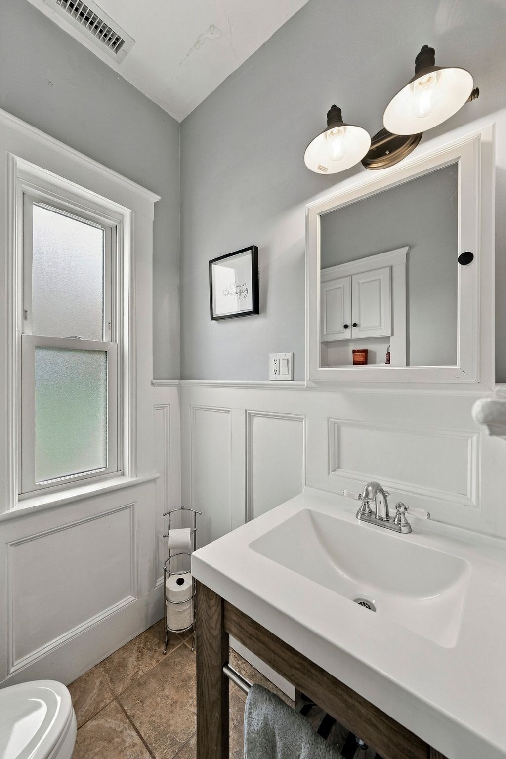 14 Otis St Property Photo 14