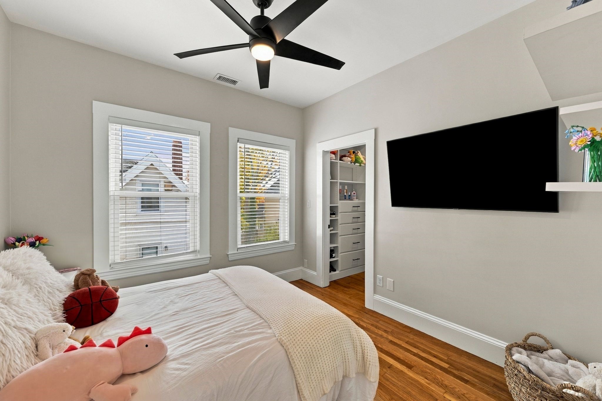 14 Otis St Property Photo 15