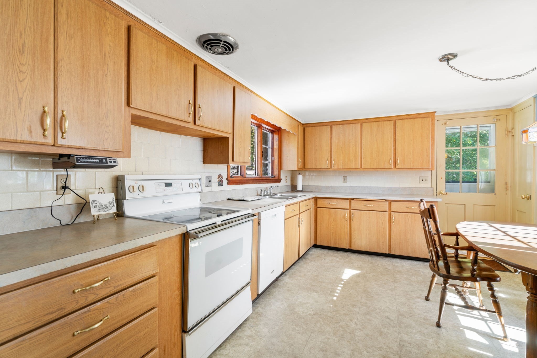 8 Summer Street Property Photo 8