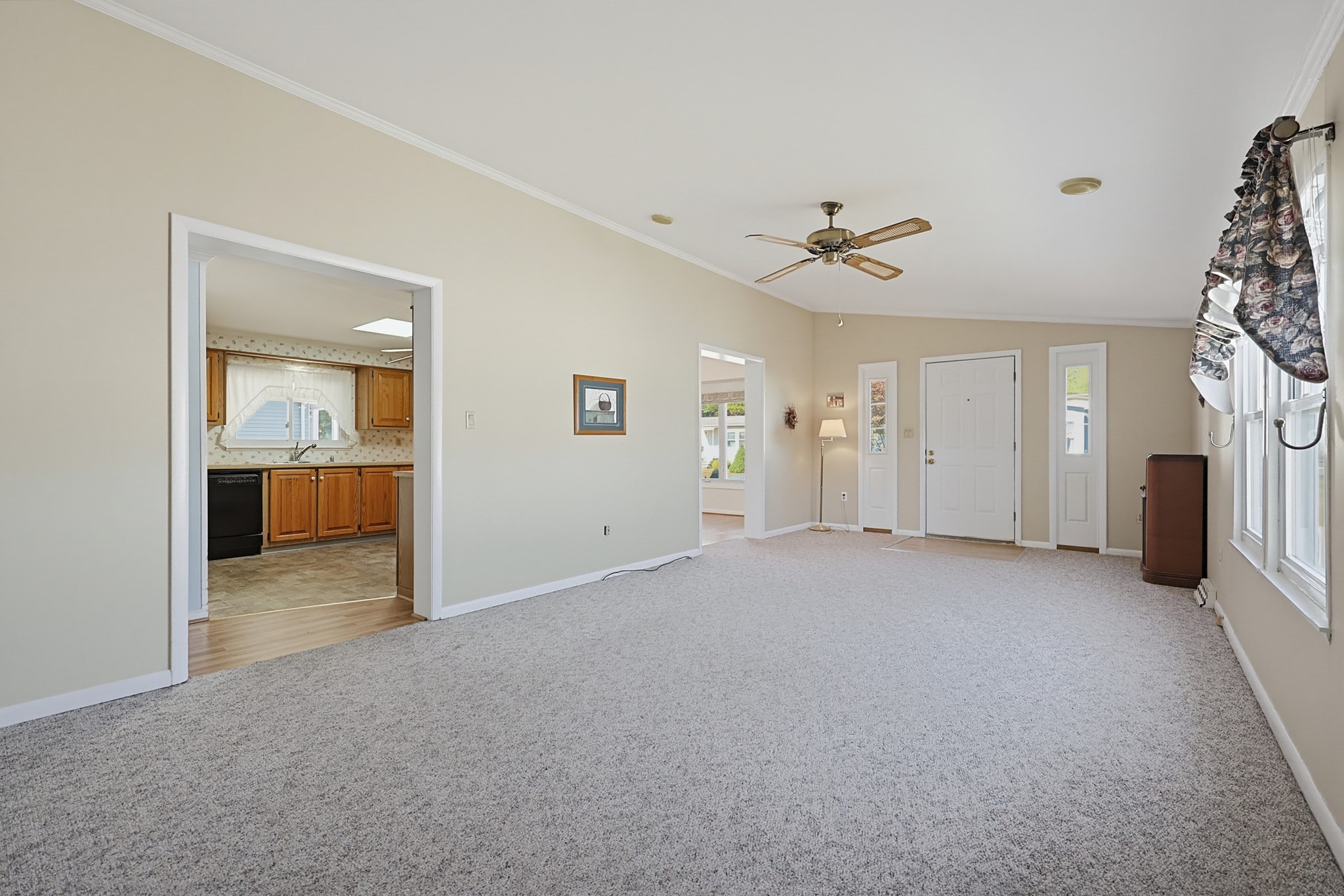 4 Forest Lane Property Photo 6